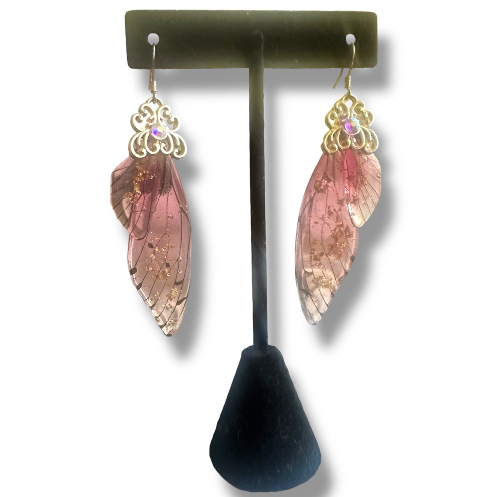 NWOT Gold Filigree Pink Wing Drop Earrings